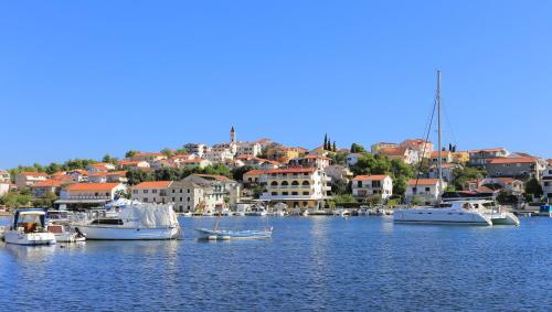 Apartments by the sea Seget Vranjica, Trogir - 10328