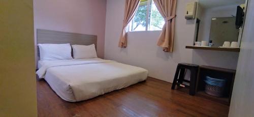Dream House Hotel – Skudai, CO