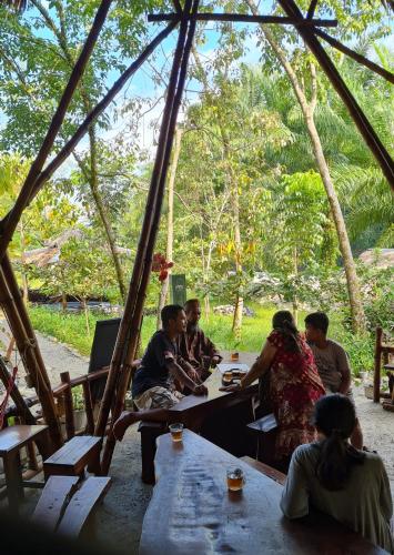 Restaurant, ETALAUSER Jungle Gate EcoResort Bukit Lawang in Bukit Lawang