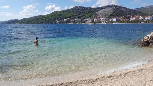 Family friendly apartments with a swimming pool Seget Vranjica Trogir - 14409 - image 7