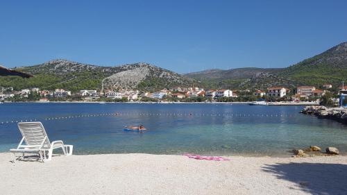 Family friendly apartments with a swimming pool Seget Vranjica Trogir - 14409 - image 6