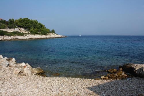 Apartments by the sea Cove Donja Kruscica - Donja Krusica, Solta - 15636