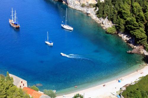 Apartments by the sea Cove Pokrivenik, Hvar - 18955