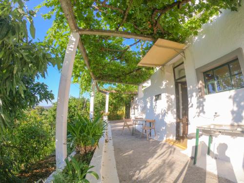 Ledena's House gîte à louer Voukoliés