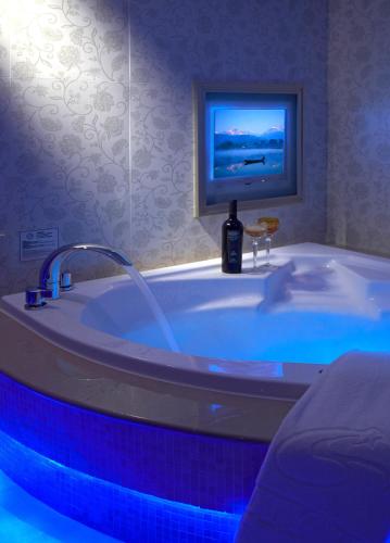 Full-sized bathtubs