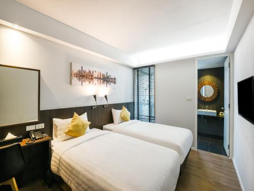 room detail thumbnail 0