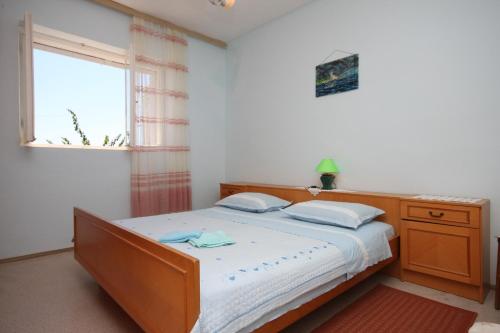 Rooms by the sea Sucuraj Hvar - 6734 - image 4