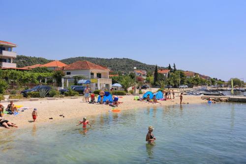 Apartments by the sea Poljica Trogir - 2034 - image 11