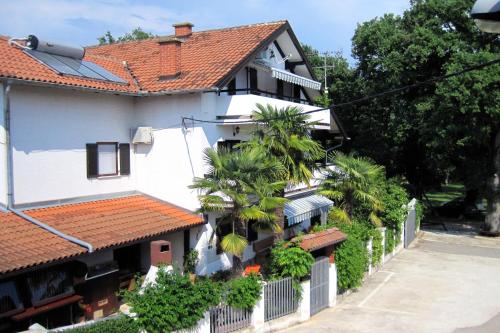  Family friendly apartments with a swimming pool Paolija, Novigrad - 2541 in Novigrad