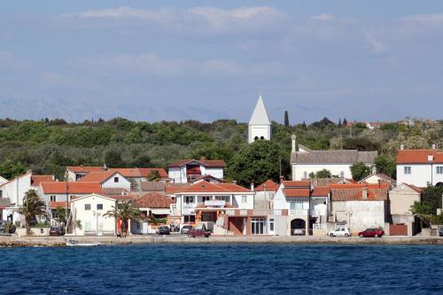 Apartments by the sea Petrcane Zadar - 3275 - image 2
