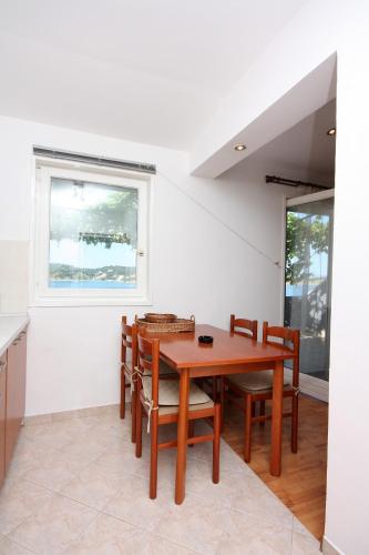 Apartments by the sea Supetarska Draga - Gornja Rab - 5053 - image 9