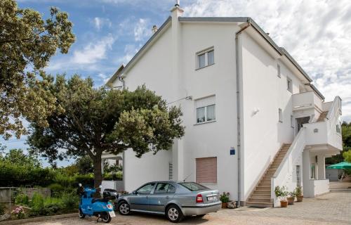  Apartments with a parking space Palit, Rab - 4971 in Rab
