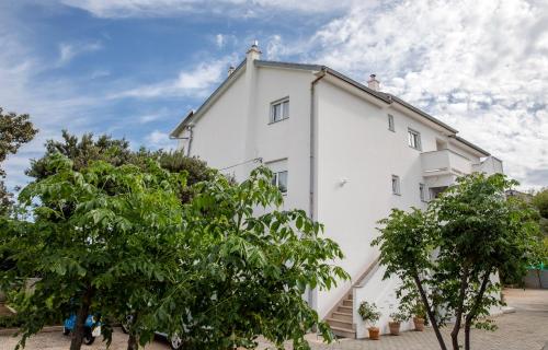  Apartments with a parking space Palit, Rab - 4971 in Rab