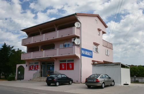  Apartments with a parking space Lopar, Rab - 5019 in Lopar