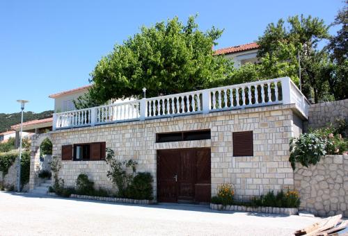  Apartments by the sea Barbat, Rab - 4975 in Rab