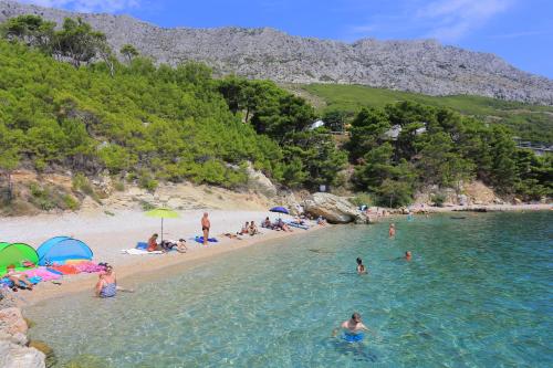 Apartments by the sea Lokva Rogoznica, Omis - 4821