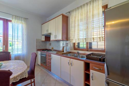Konyha, Apartments and rooms with parking space Jelsa, Hvar - 4028 in Jelza