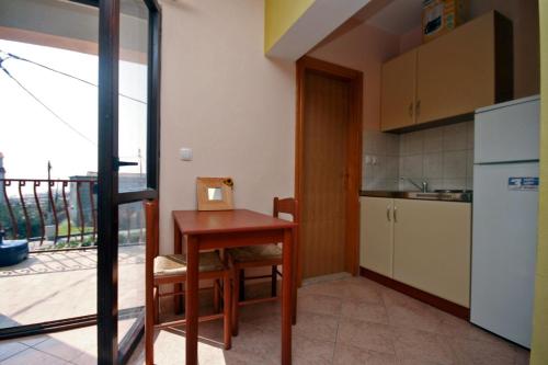 Studio with Terrace and Sea View image 7