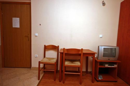 Apartments by the sea Duce Omis - 4852 - image 3