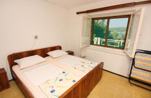 Apartments by the sea Necujam Solta - 5186 - image 7