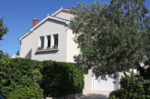  Apartments and rooms by the sea Barbat, Rab - 5068 in Rab