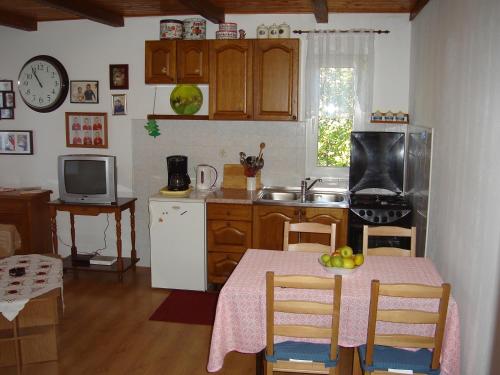 Apartments with a parking space Kampor Rab - 5014 - image 12