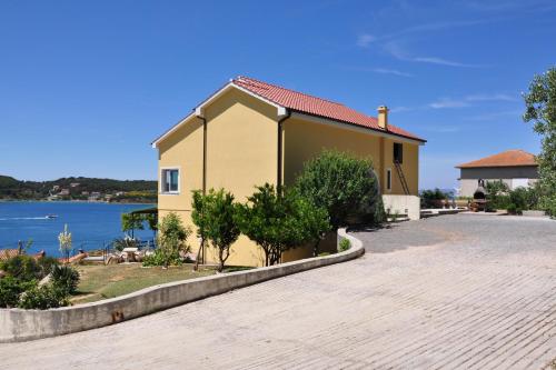 Apartments by the sea Supetarska Draga - Gornja, Rab - 5055