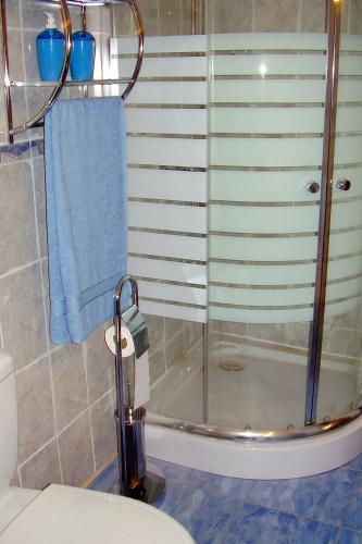 Family friendly apartments with a swimming pool Maslinica Solta - 5180 - image 12