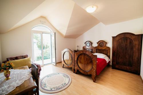 Two-Bedroom Apartment with Terrace and Sea View image 9