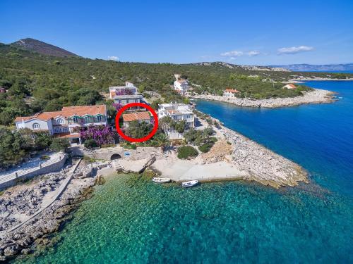 Viesnīcas āriene, Apartments by the sea Cove Pokrivenik, Hvar - 5223 in Zastražišće