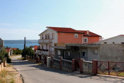 Apartments with a parking space Maslenica, Novigrad - 6572 in Maslenica