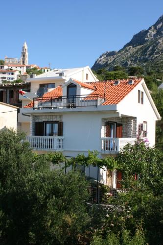  Apartments by the sea Igrane, Makarska - 6840 in Igrane