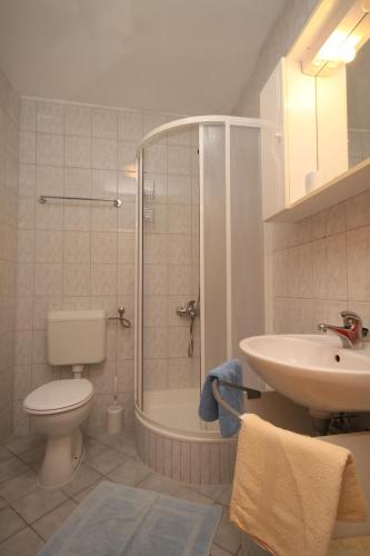 Apartments by the sea Podgora Makarska - 6725 - image 12
