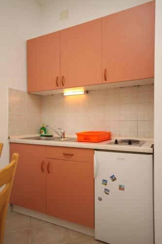 Apartments by the sea Podgora Makarska - 6725 - image 2
