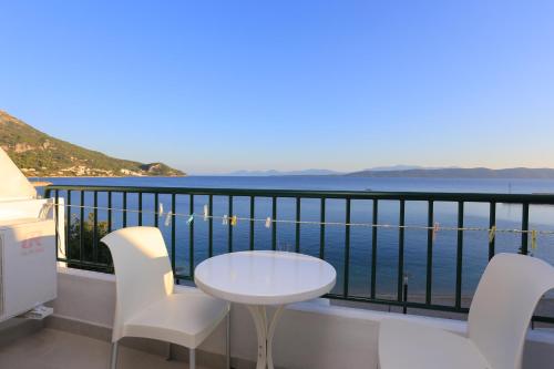 Apartments by the sea Igrane, Makarska - 6653