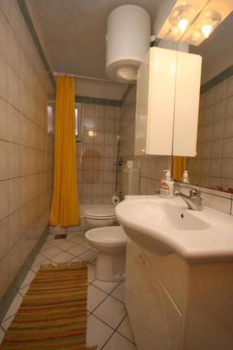 Two-Bedroom Apartment with Terrace image 10