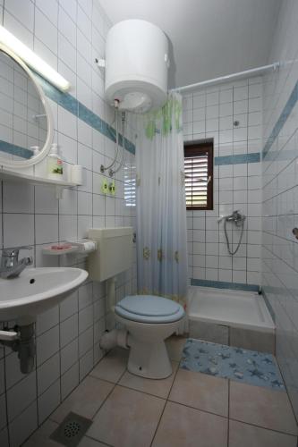 Apartments by the sea Zaostrog Makarska - 6799 - image 4