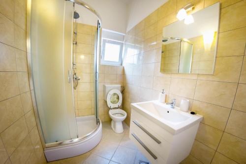 One-Bedroom Apartment with Terrace image 5