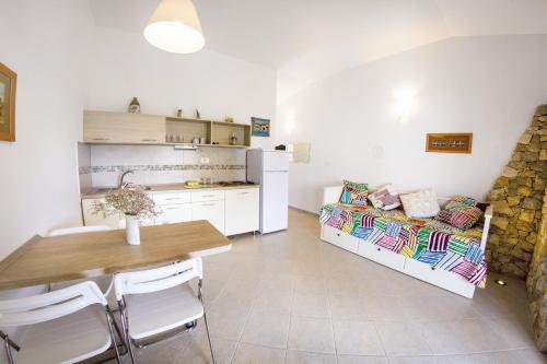 One-Bedroom Apartment with Terrace room in Apartments by the sea Mandre Pag - 6516