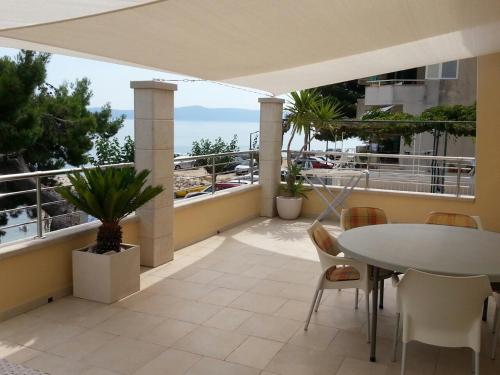 Apartments by the sea Podgora Makarska - 6780 - image 8