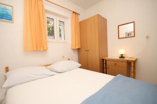 Two-Bedroom Apartment with Terrace image 8