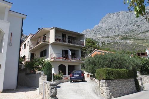 Apartments with a parking space Krvavica Makarska - 6749 Baška Voda 
