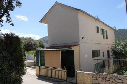  Apartments by the sea Grebastica, Sibenik - 6437 in Brodarica