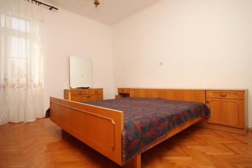 Apartments by the sea Stara Novalja Pag - 6470 - image 14