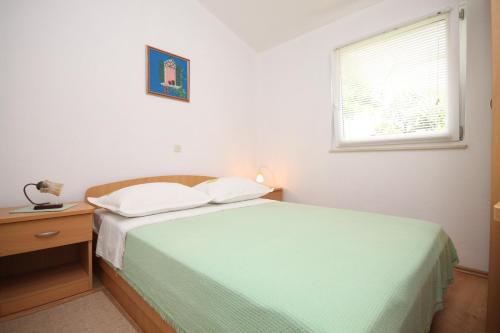 Three-Bedroom Apartment with Terrace and Sea View image 7
