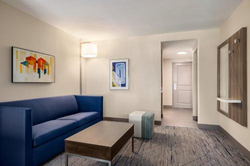 Holiday Inn Express Hotel & Suites Fort Pierce West, an IHG Hotel