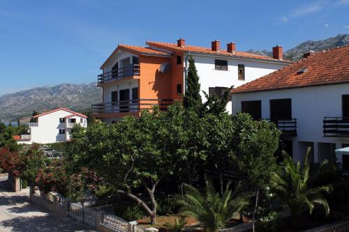 Apartments and rooms by the sea Starigrad, Paklenica - 6591 - Chambre d'hôtes - Starigrad-Paklenica