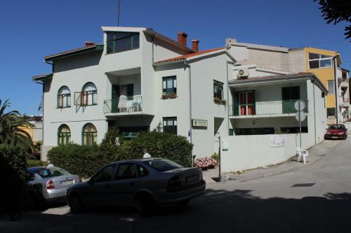 Apartments and rooms with parking space Makarska - 6759 - image 3