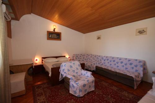 One-Bedroom Apartment with Terrace image 8
