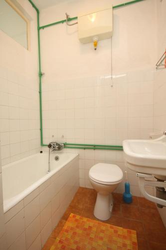 Triple Room with Terrace image 3